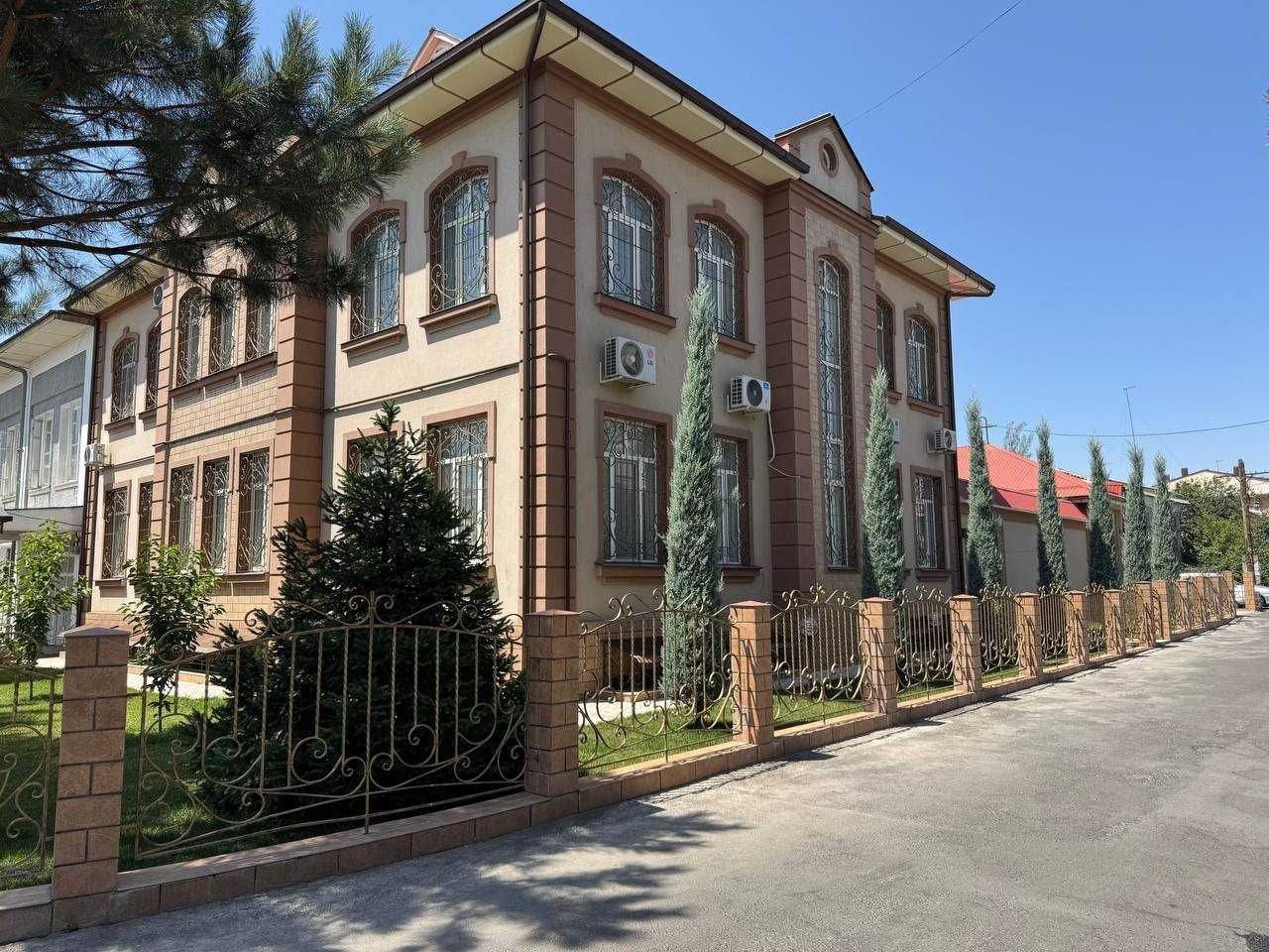 9-комнатный дом, 400 м², Ташкент, Чиланзарский район, на продажу
