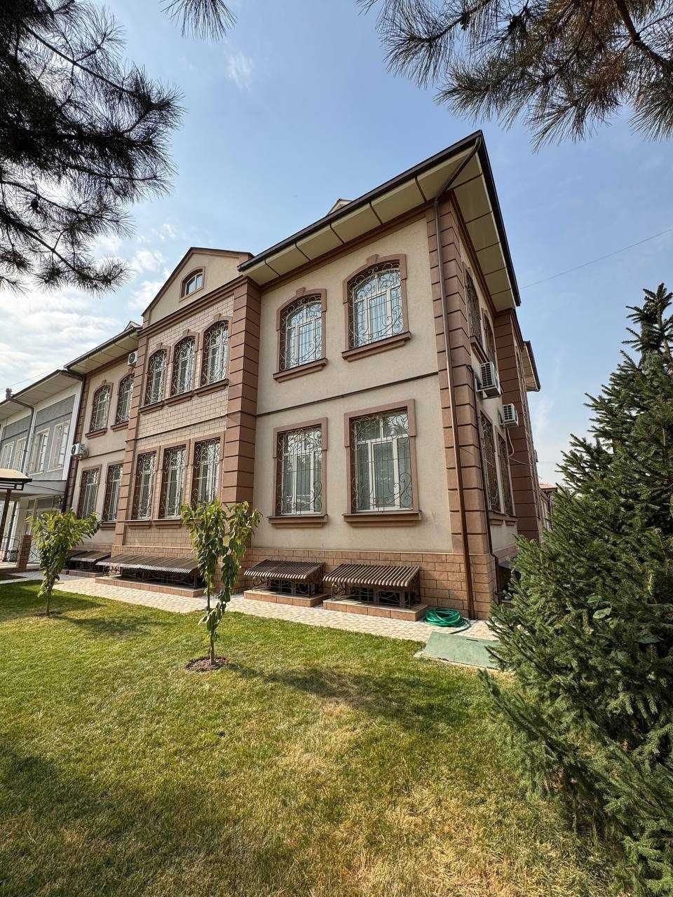 15-комнатный дом, 5.4 м², Ташкент, Чиланзарский район, на продажу