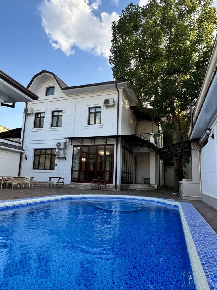 6-xonali uy, 300 m², Toshkent, Mirzo Ulug‘bek tumani, sotuvga
