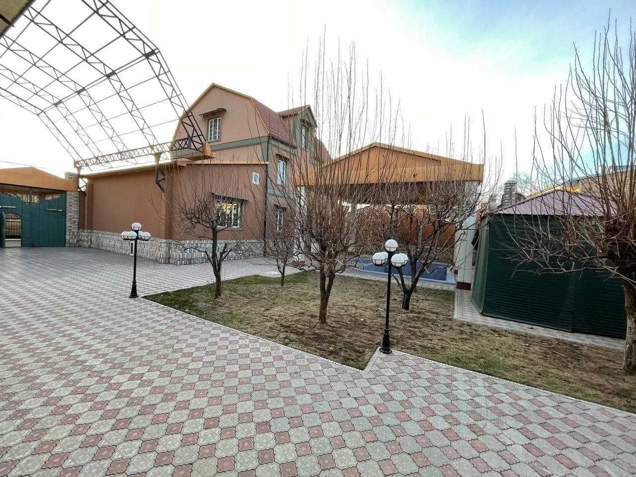 16-xonali uy, 1000 m², Toshkent, Yashnobod tumani, sotuvga