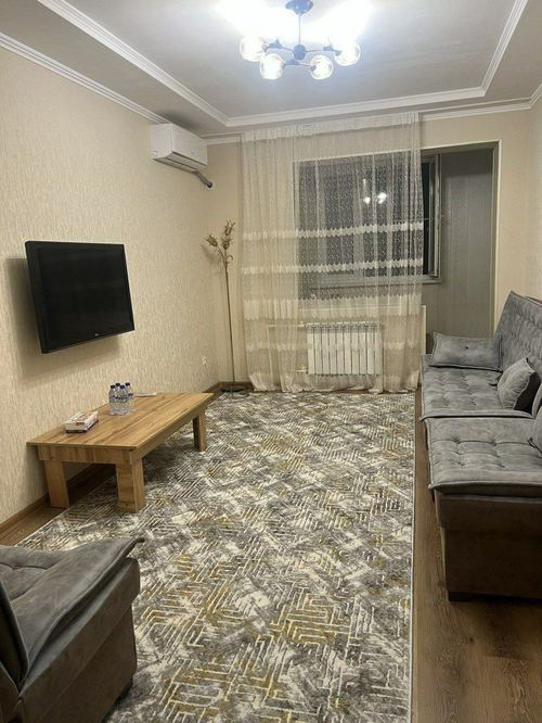 No agent. Price negotiable. Good renovation, amenities, Novza metro.