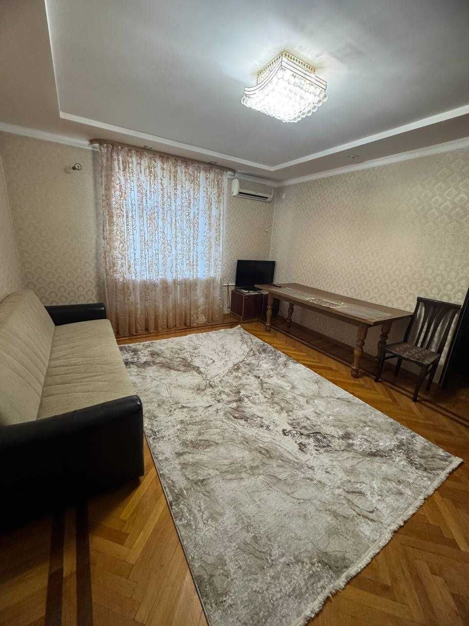 4-xonali kvartira, 95 m², Toshkent, Mirobod tumani, ijaraga
