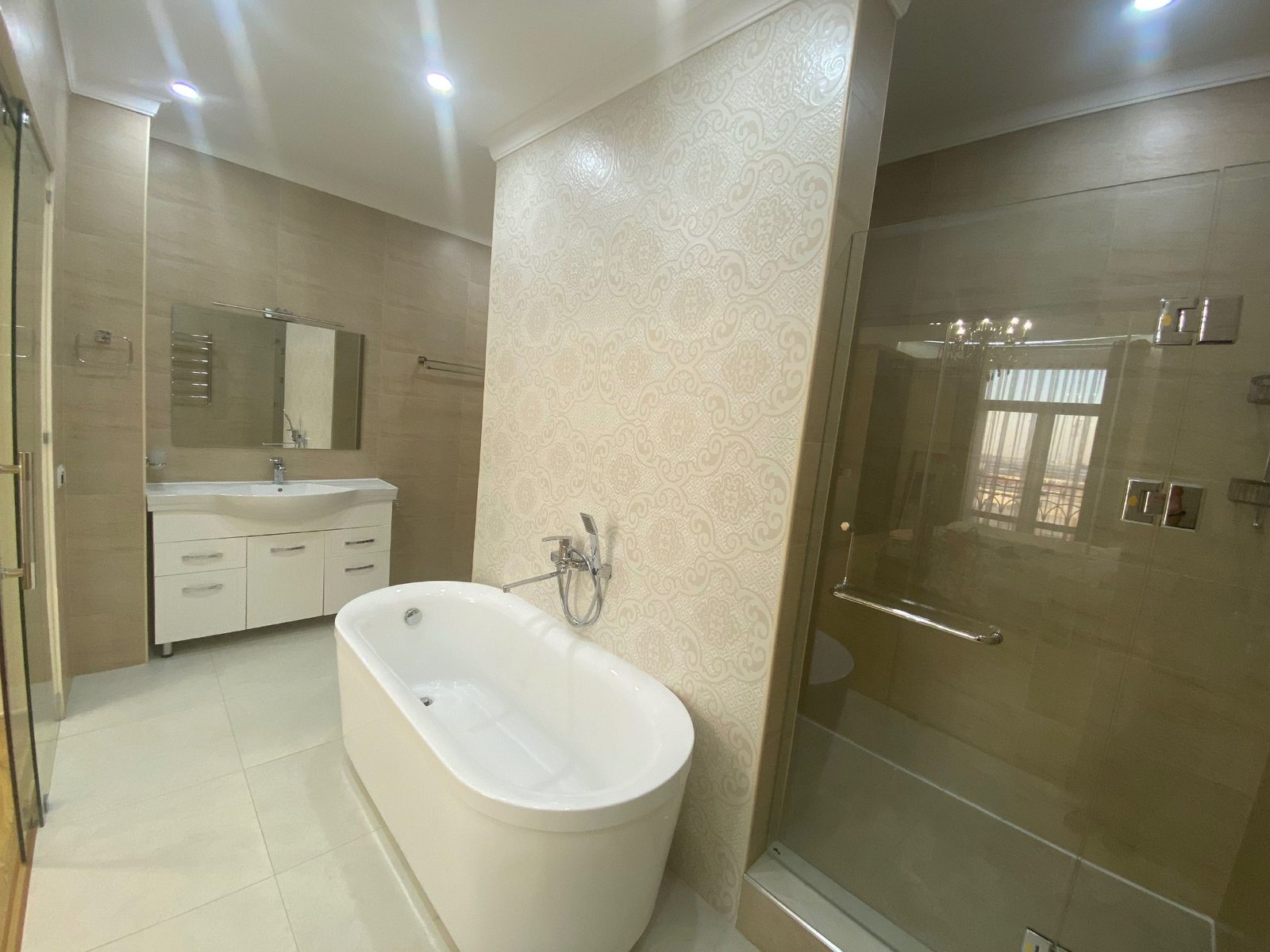2-xonali kvartira, 100 m², Toshkent, Mirobod tumani, ijaraga