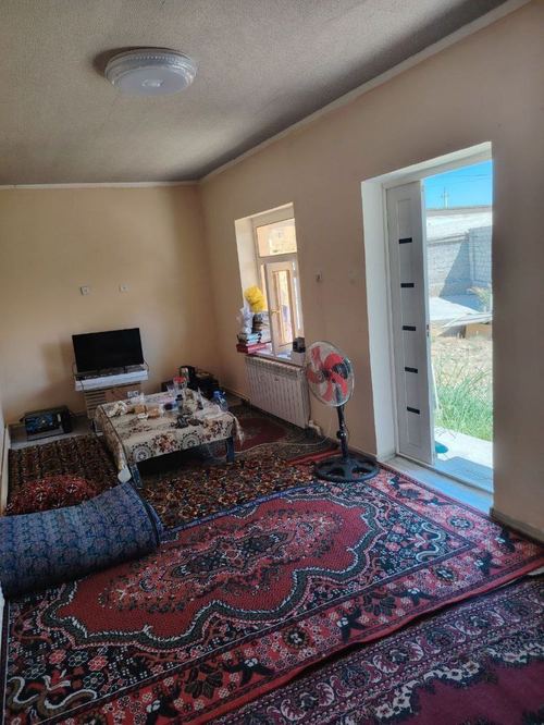 Urgent sale of a house in Yangi Toshkent