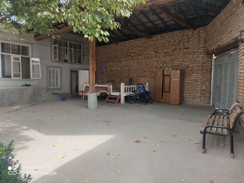 Half of a house for sale in Almazar district