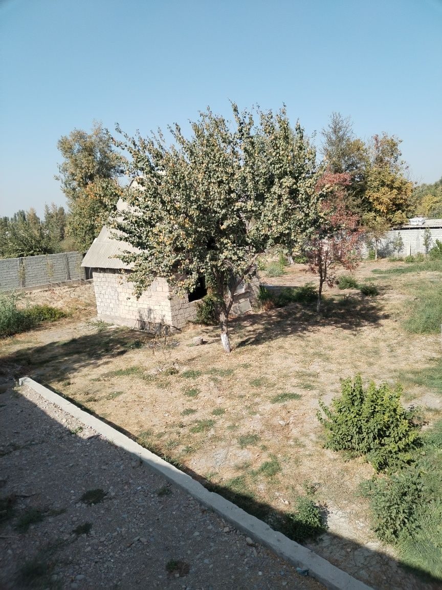 Yer sotiladi Orto'saroyda dala hovli uchun juda ajoyib joy