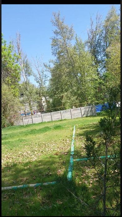 Yalang'ochda (ikkinchi qator) 40 sotix yer uchastkasi sotiladi