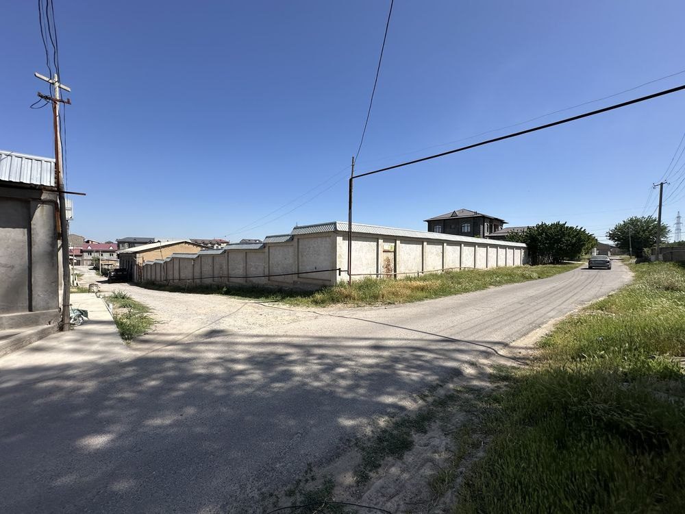 2 ta yer sotiladi 8 sotixdan yonma-yon, burchakli