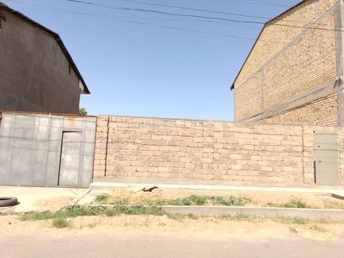 Dry land plot of 4 sotok for sale on Okhunboboyev