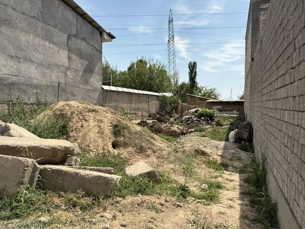 TashGRESda shoshilinch yer sotiladi, narxi kelishiladi