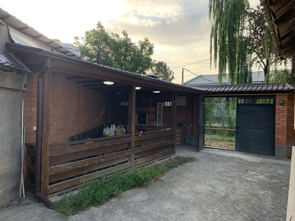 Dacha uchastkasi sotiladi