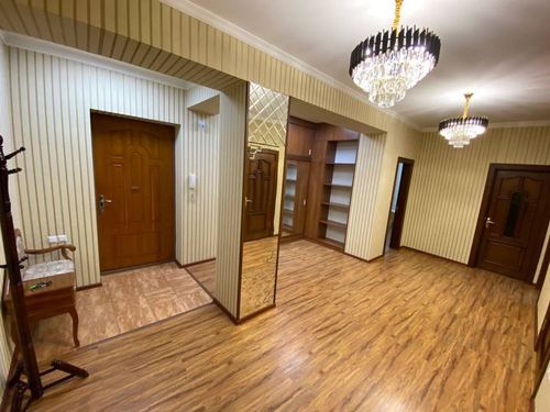 Gabus on Taras Shevchenko St.! 4 rooms!