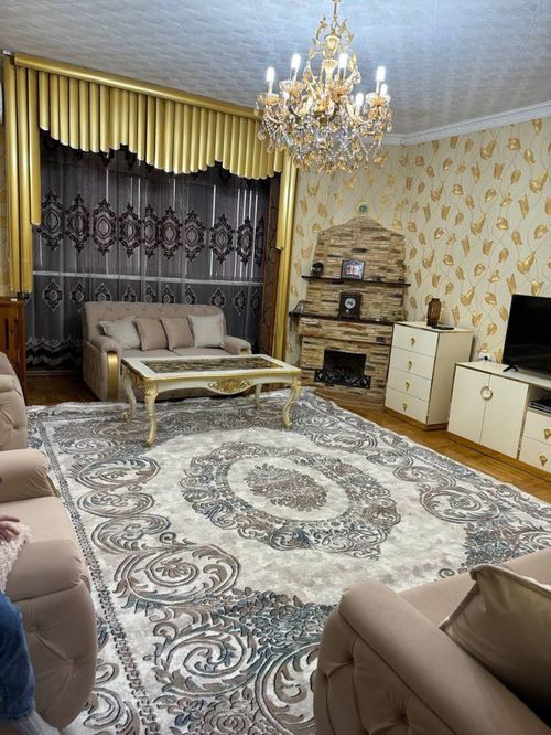Rent 3 rooms on Maksim Gorkiy, all amenities, urgent