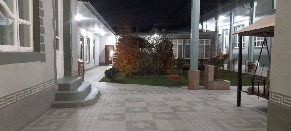6-комнатный дом, 3000 м², Ташкент, Юнусабадский район, на продажу