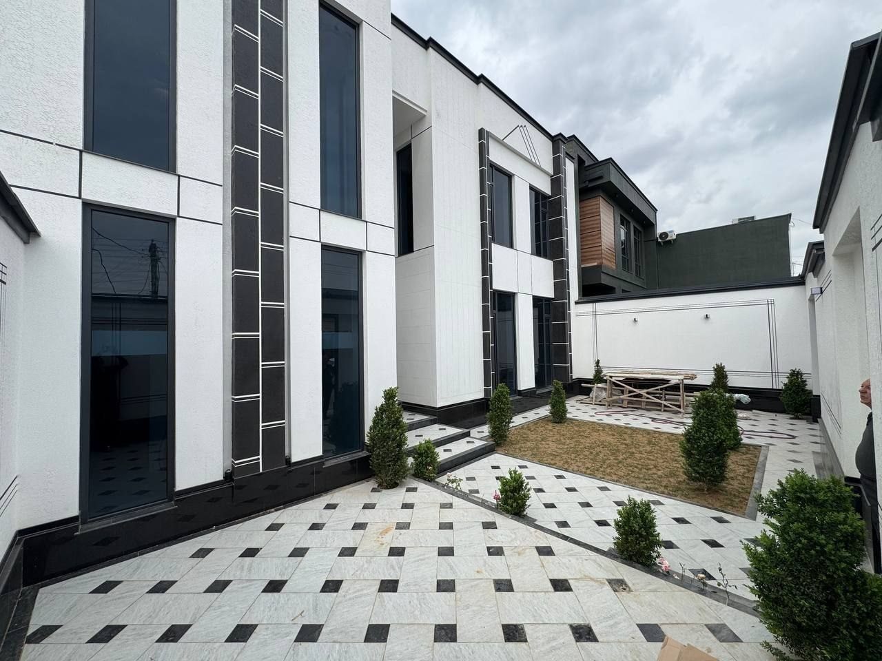 6-xonali uy, 350 m², Toshkent, Mirzo Ulug‘bek tumani, sotuvga