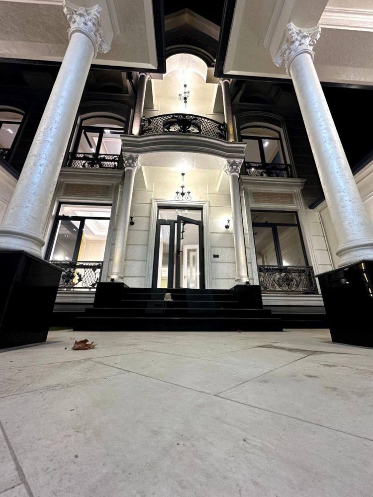8-xonali uy, 360 m², Toshkent, Mirzo Ulug‘bek tumani, sotuvga