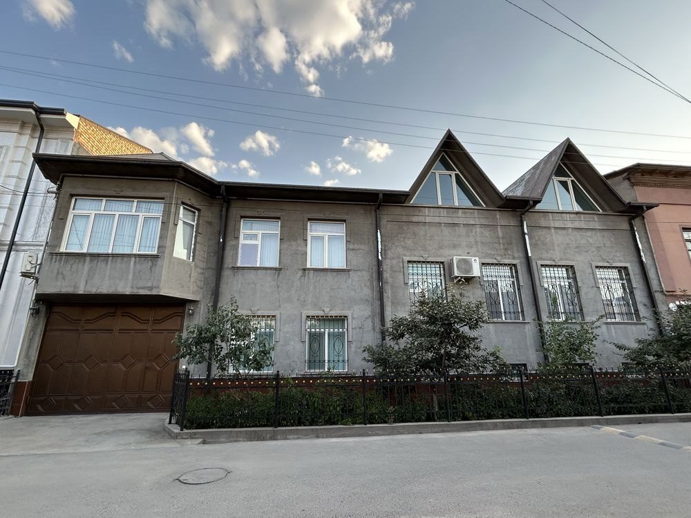 9-xonali uy, 400 m², Toshkent, Sergeli tumani, sotuvga