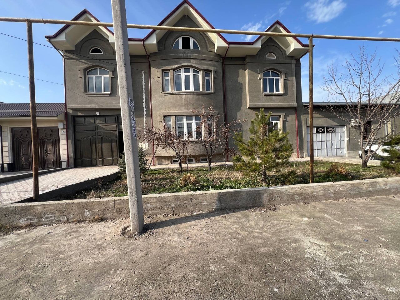 12-xonali uy, 600 m², Toshkent, Sergeli tumani, sotuvga