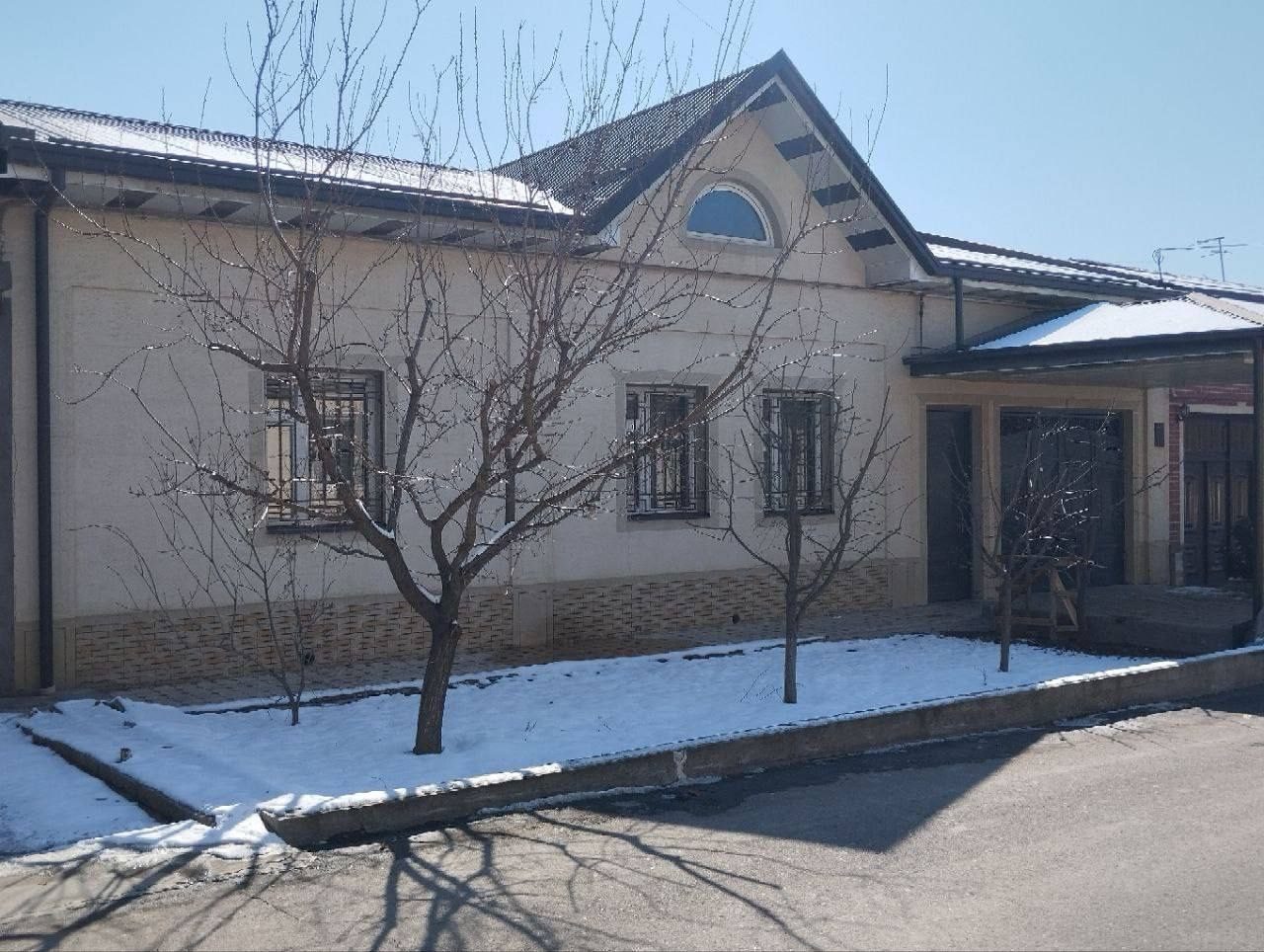 8-xonali uy, 400 m², Toshkent, Uchtepa tumani, sotuvga
