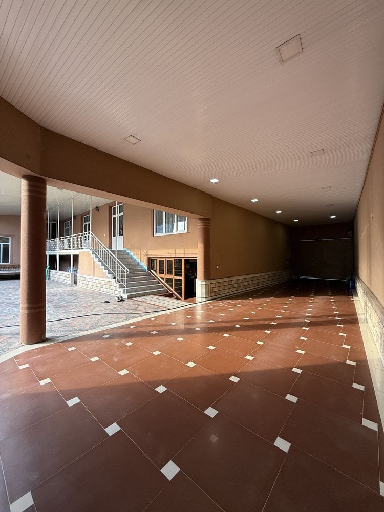 12-xonali uy, 1100 m², Toshkent, Sergeli tumani, sotuvga