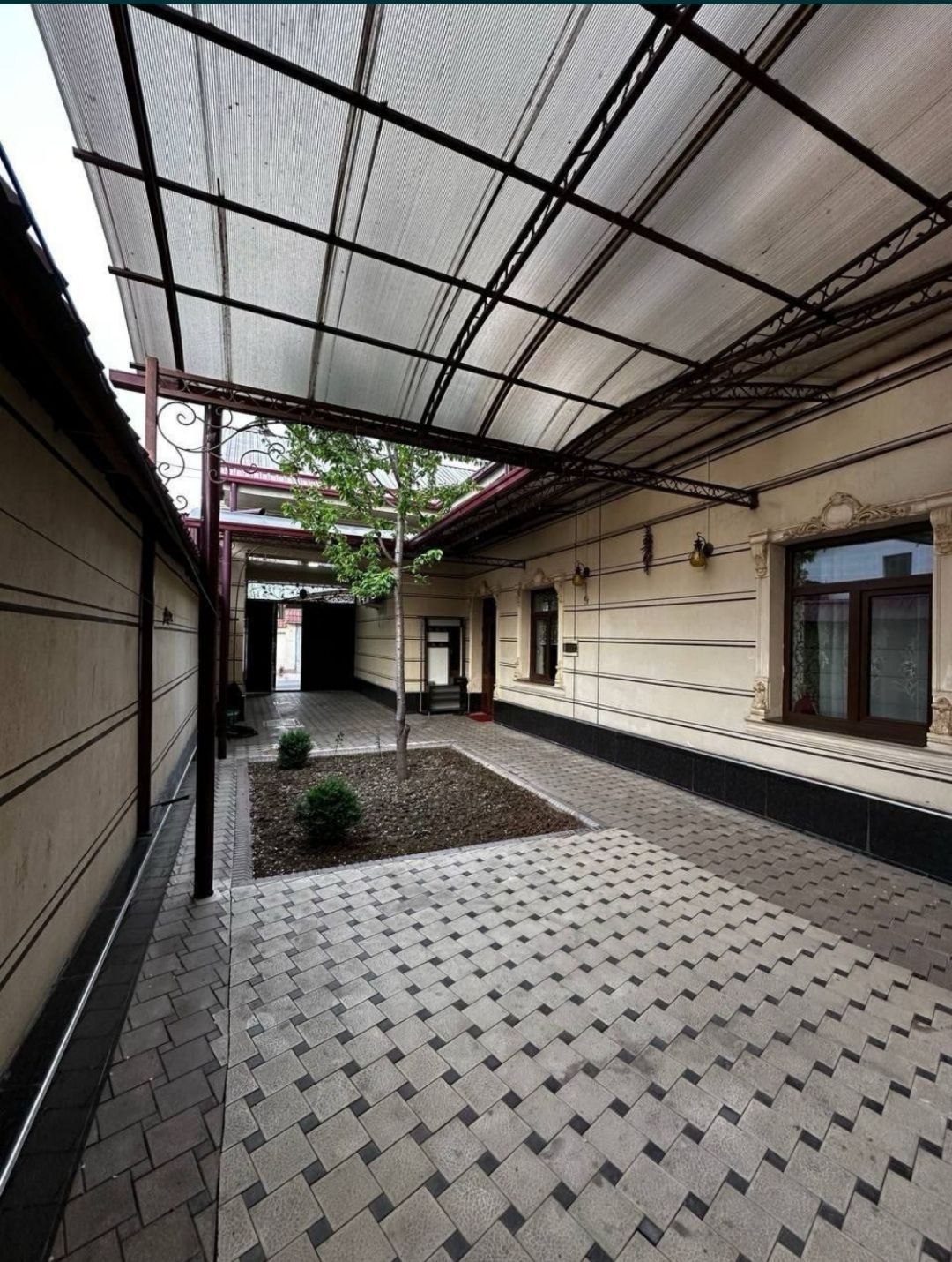 6-xonali uy, 250 m², Toshkent, Mirzo Ulug‘bek tumani, sotuvga
