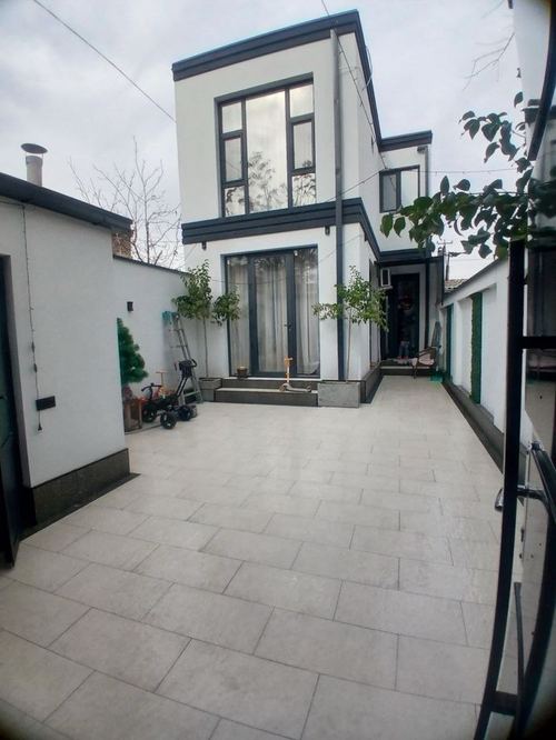 5-room cottage at Risoviy bazaar, Yashnabad district