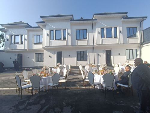 Cottage in Sagbon, shell state, with cadastral documents, 3 floors