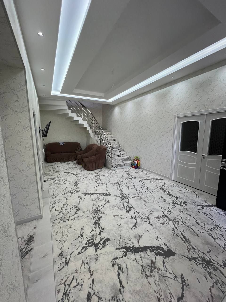 5-xonali uy, 300 m², Toshkent, Sergeli tumani, sotuvga
