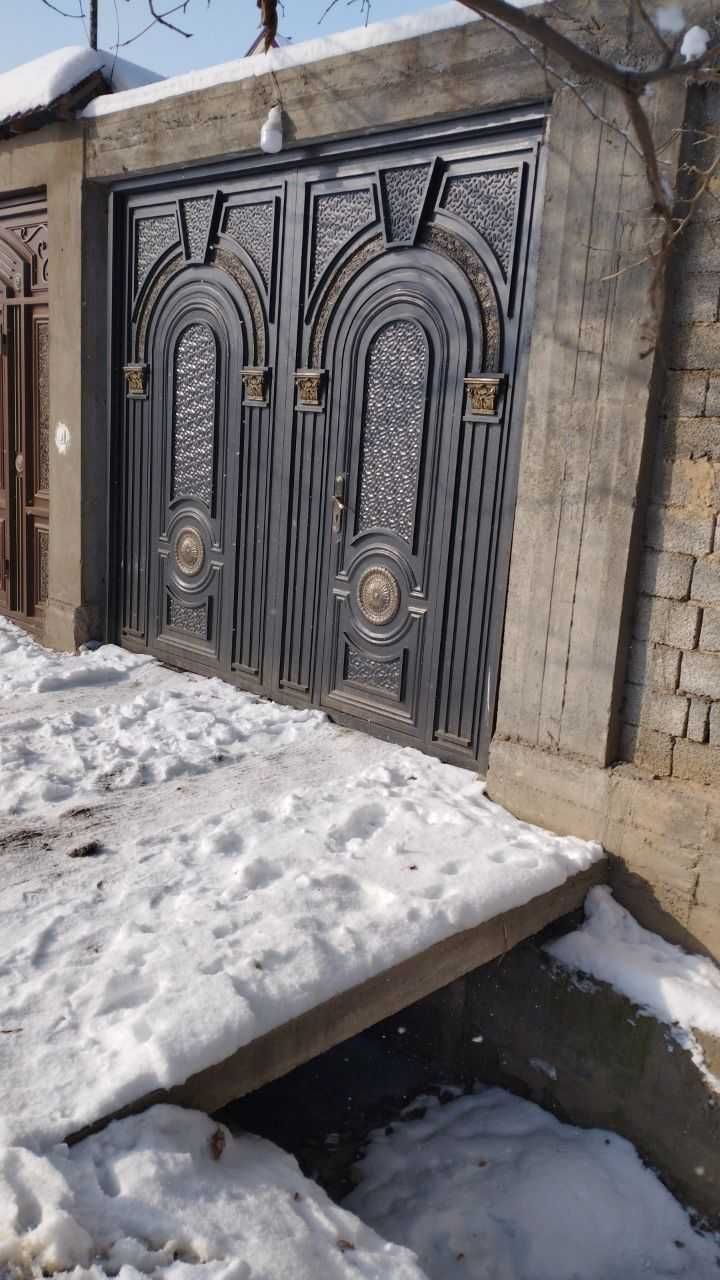 8-xonali uy, 300 m², Toshkent, Sergeli tumani, sotuvga