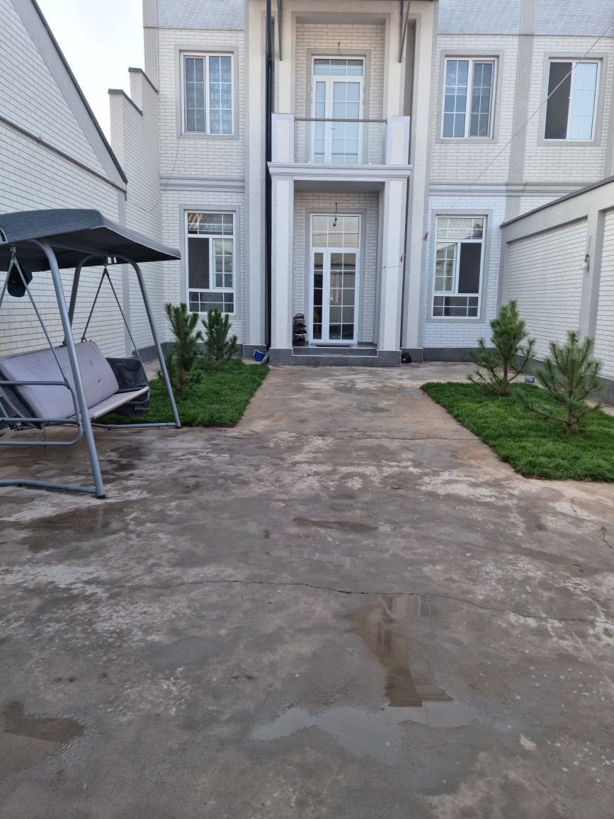 5-xonali uy, 200 m², Toshkent, Mirzo Ulug‘bek tumani, sotuvga