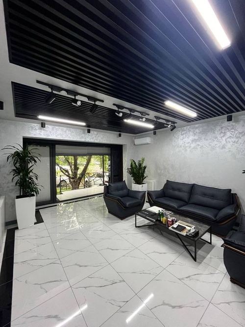 Own without brokers, office for rent from the city center,
