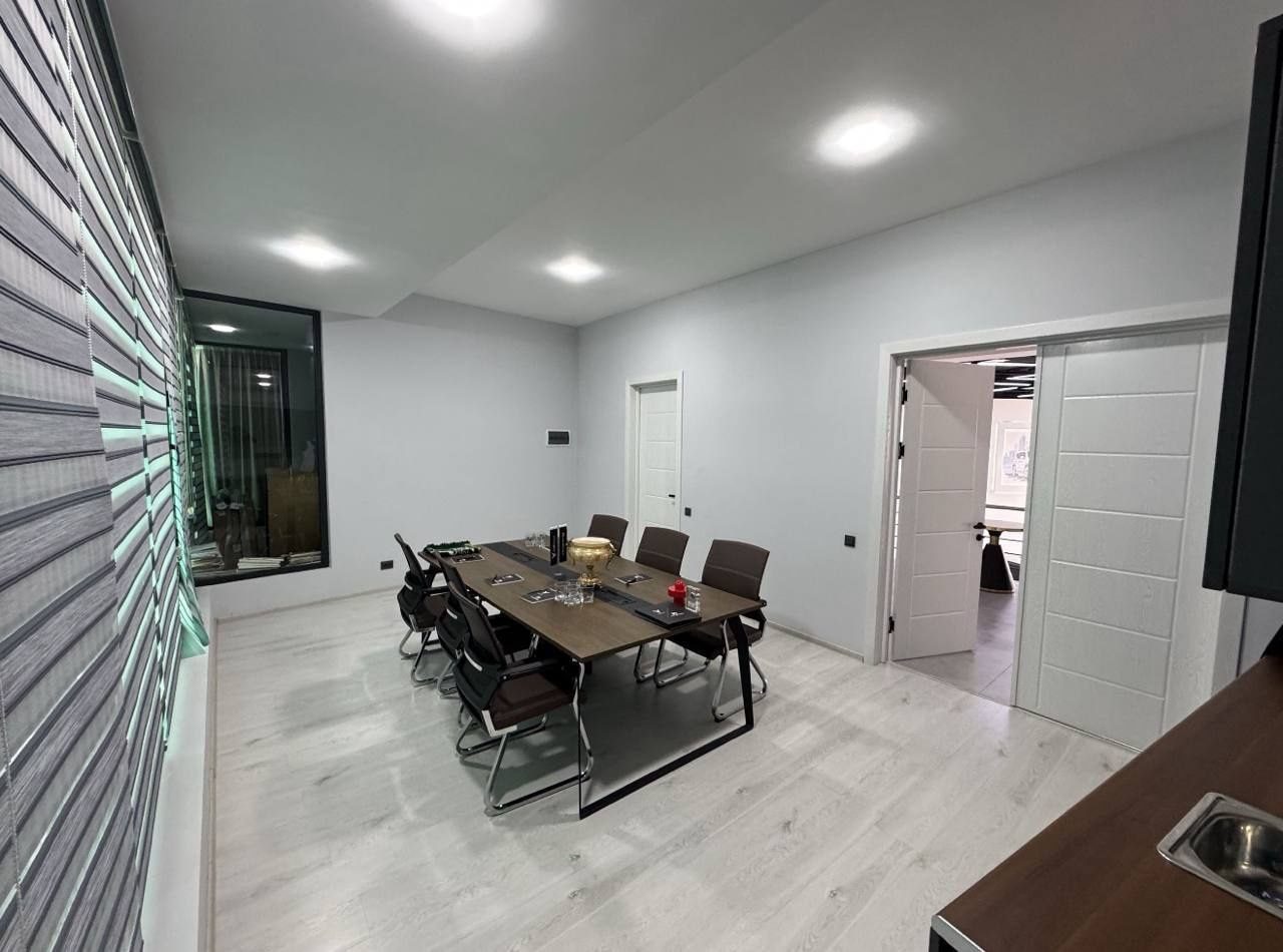 2 xomli ofis, To'qimachilik instituti qarshisida