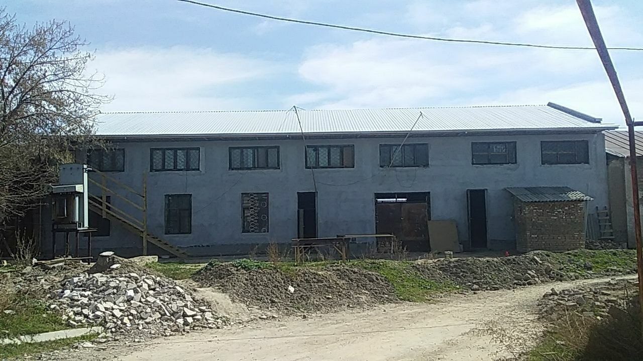 Nodavlat notijorat bino sotiladi.