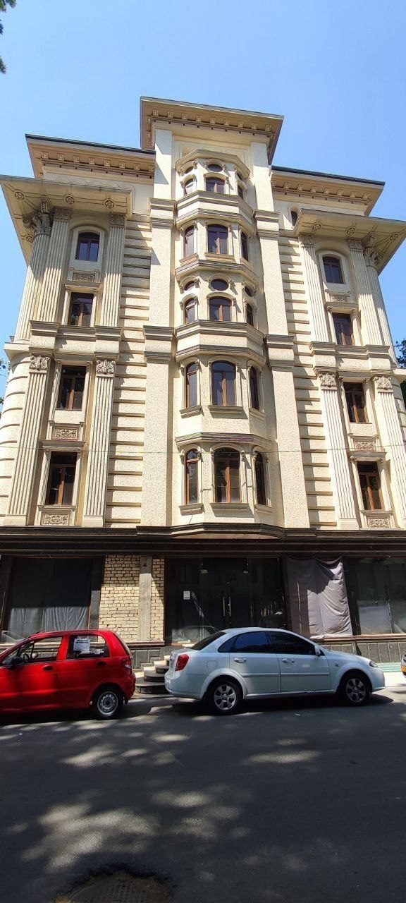Chaqqon savdo markazi (TSUM) alohida turgan bino sotiladi