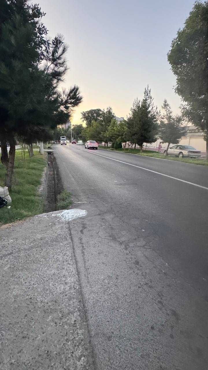 Sarakulka, birinchi qator, Aysu Jago kafesi yaqinida, 4.5 sotix, fasad 15 m