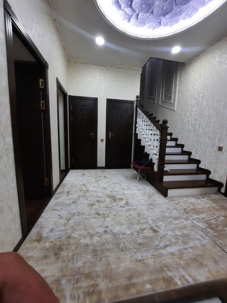 7-комнатный коттедж, 350 м², Ташкент, Сергелийский район, в аренду