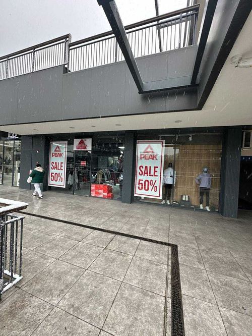Yakkasaroy FOR SALE (non-residential) commercial real estate