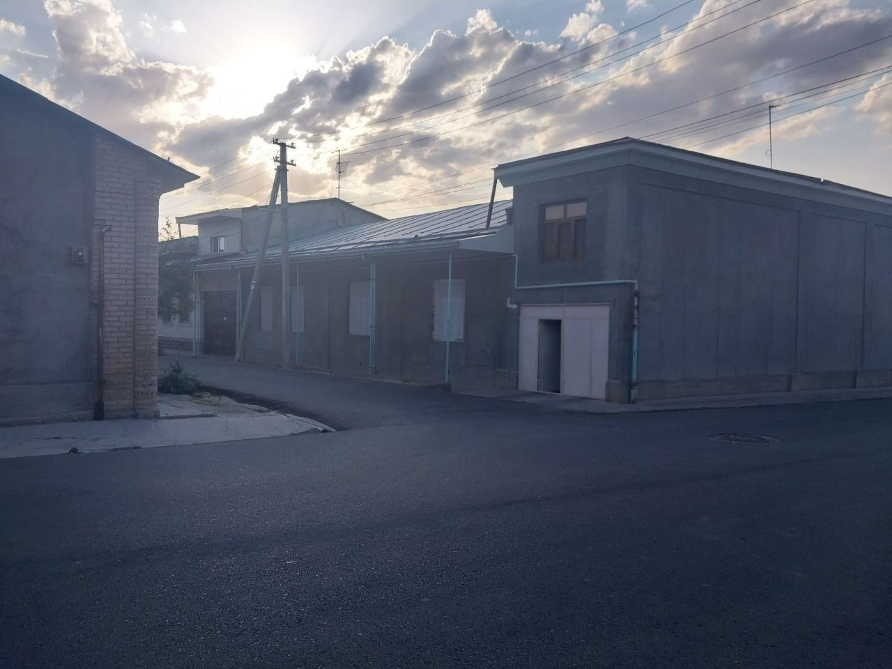 Hovli sotiladi Shtabda