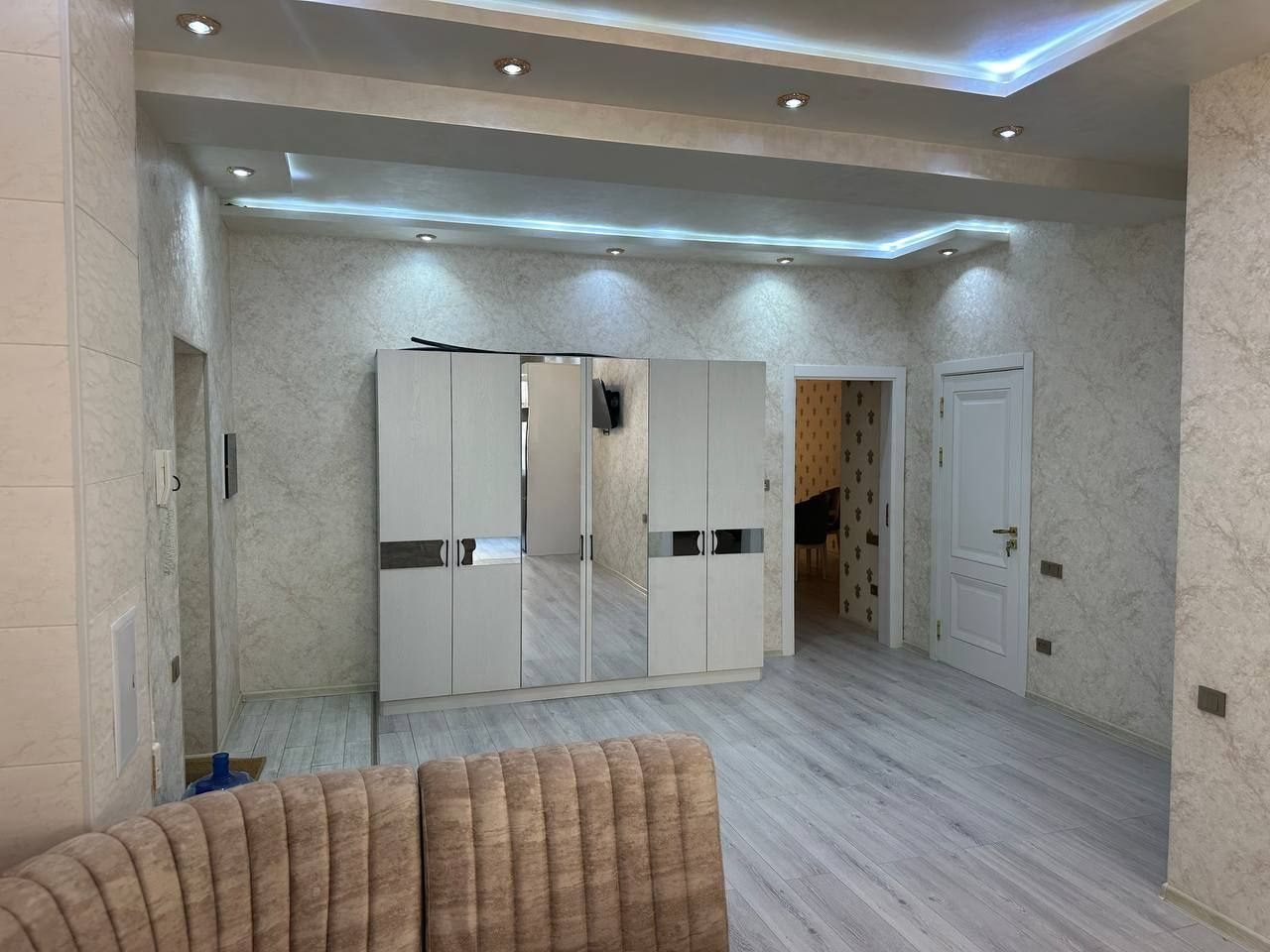 3-xonali kvartira, 100 m², Toshkent, Mirzo Ulug‘bek tumani, sotuvga