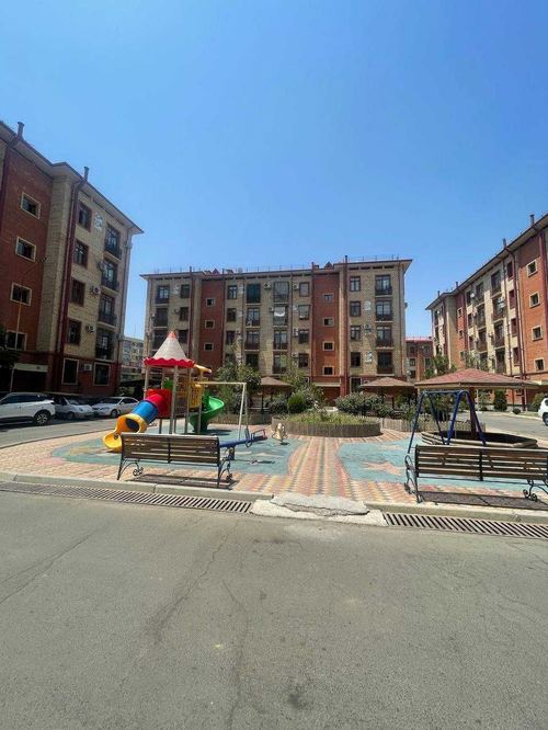For sale: 3-room apartment in Parkent Village (3/4/5)