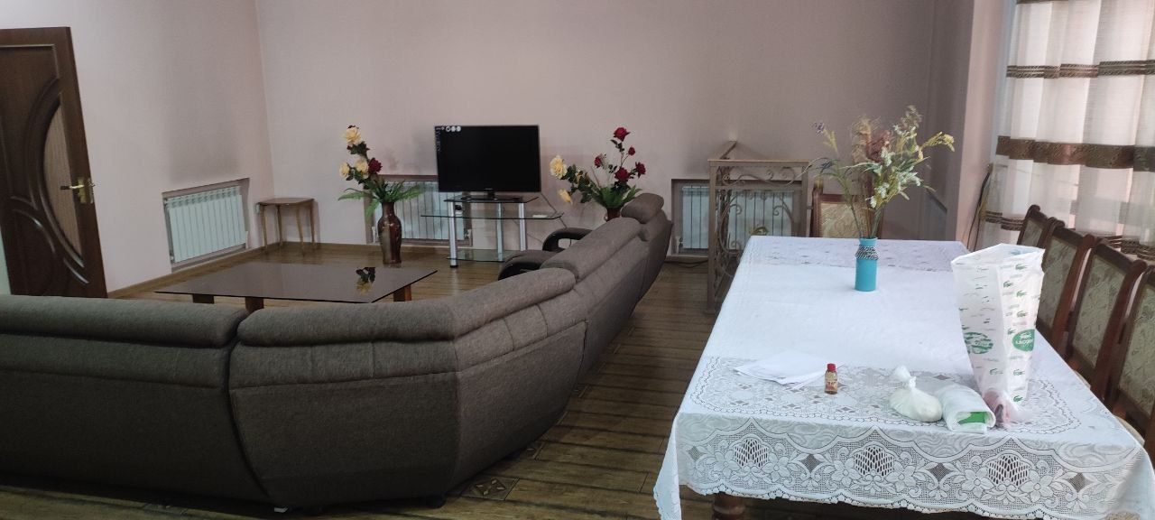 7-xonali uy, 400 m², Toshkent, Mirzo Ulug‘bek tumani, ijaraga