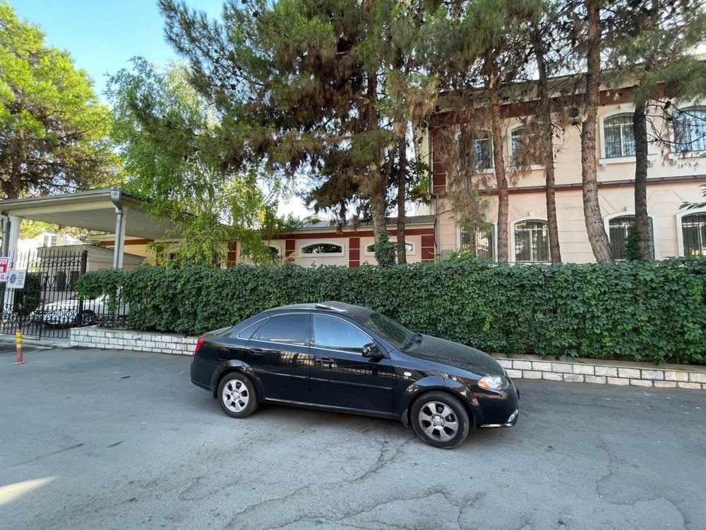 6-xonali uy, 400 m², Toshkent, Mirzo Ulug‘bek tumani, sotuvga