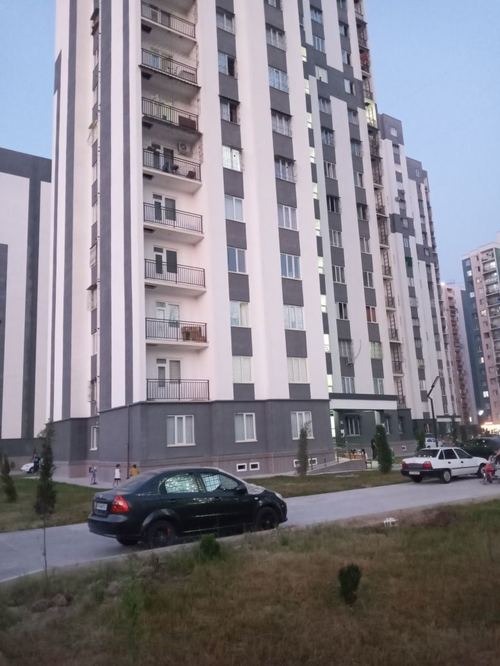 3-room apartment for sale in a new building in Yashnabad
