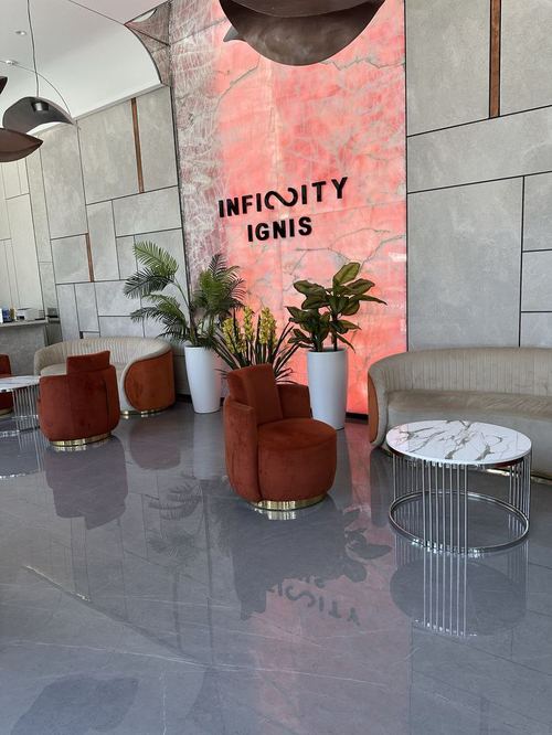 Own! Owner. "Infinity" new building.