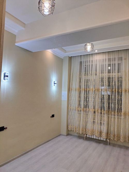 3 room house for sale