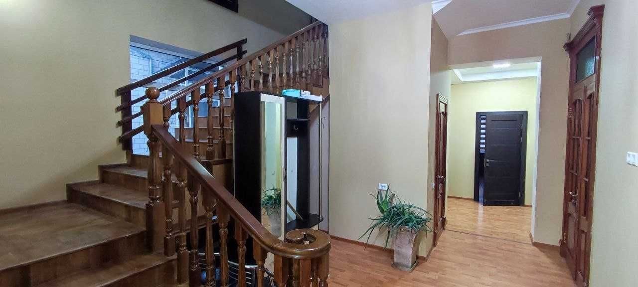 12-xonali uy, 650 m², Toshkent, Mirobod tumani, ijaraga