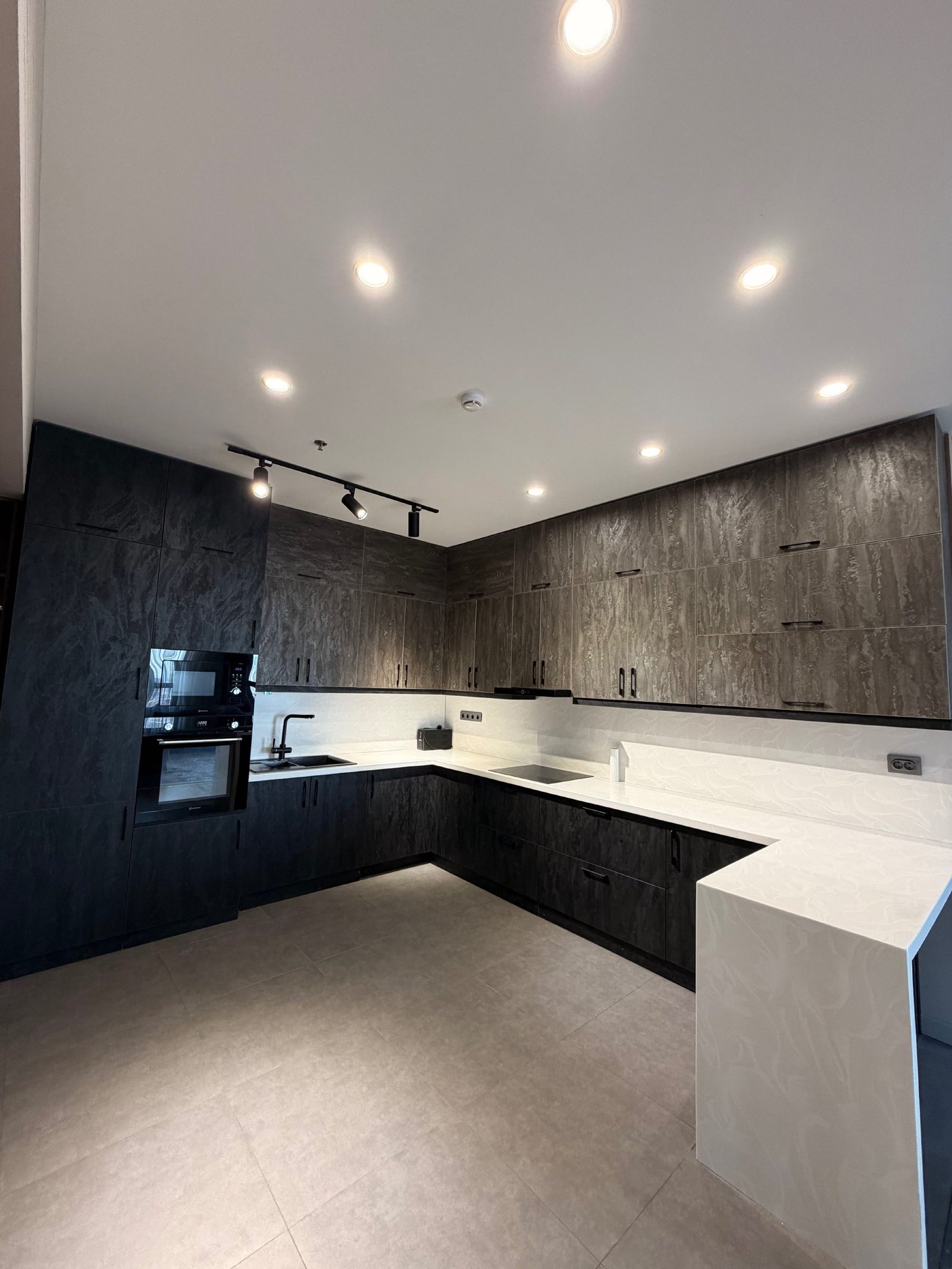 3-комнатная квартира, 180 м², Ташкент, Мирзо-Улугбекский район, на продажу