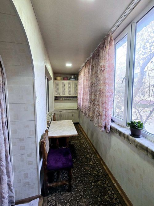 3-room house for sale, euro renovation, some furniture remains, has a basement, garden