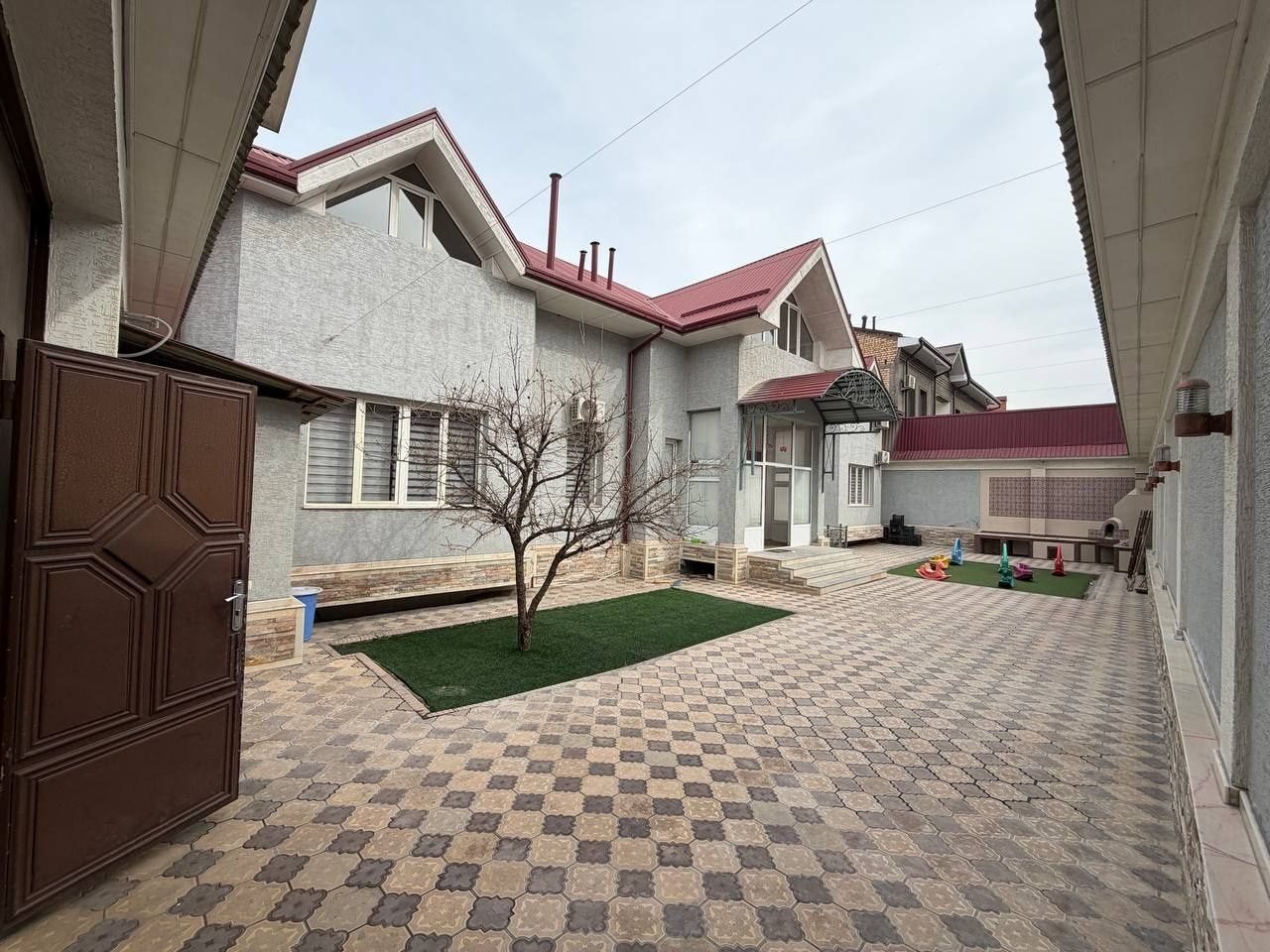 Yunusobod, 19-kvartal, ofis, bog'cha, o'quv markazi, tibbiy markaz uchun 7 xona, 3-qavat