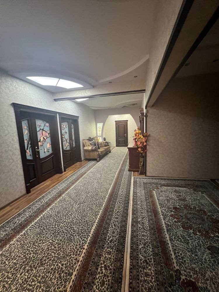 5-xonali kvartira, 200 m², Toshkent, Olmazor tumani, sotuvga